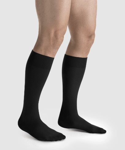 Jobst For-Men | Rodilla | Compresión Baja 15-20 mmHg | Color Negro